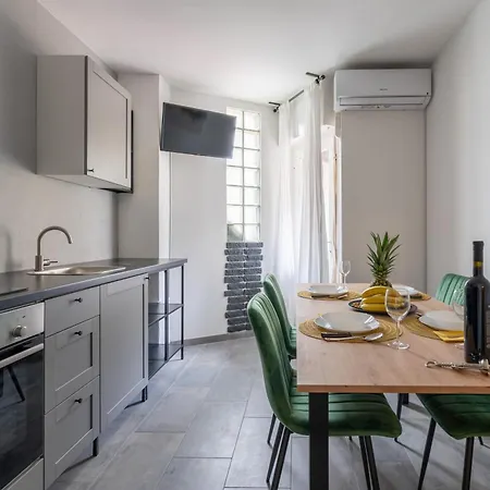 Appartement Solis Del Mar Modern Colosseum & Marina Walk Pula