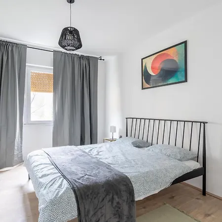 Appartement Solis Del Mar Modern Colosseum & Marina Walk *